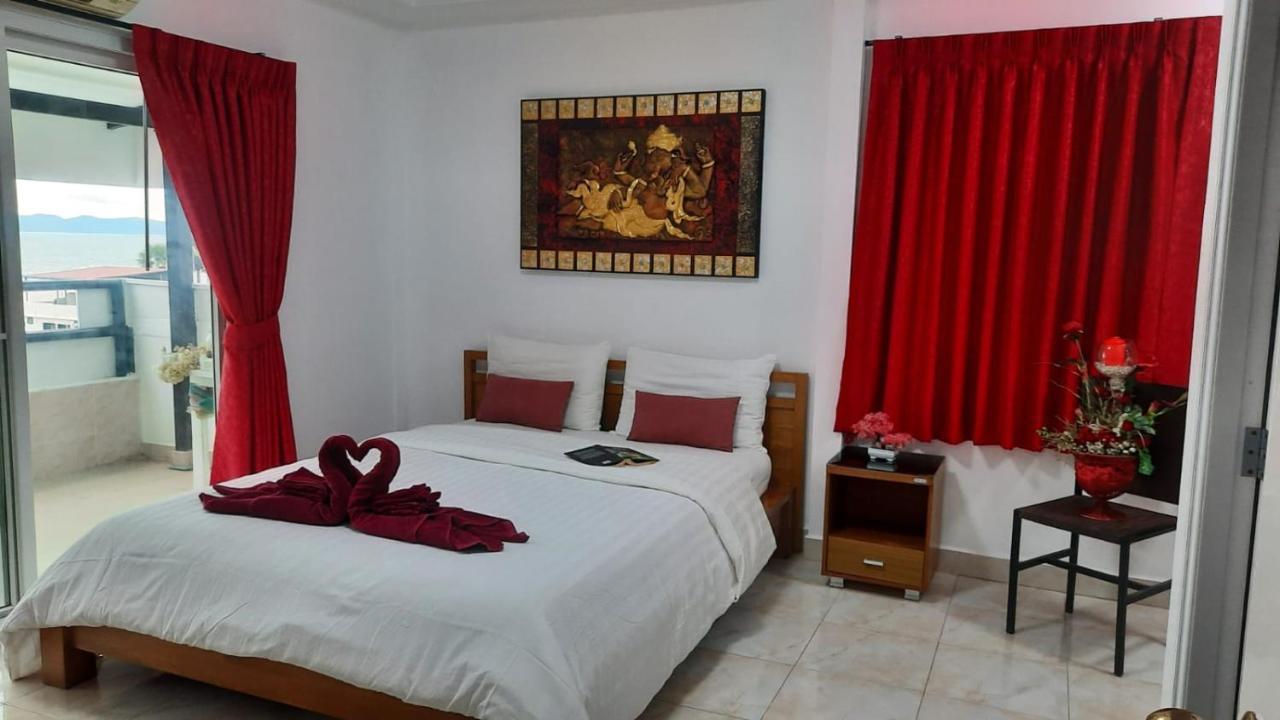 Happy Beach Jomtien Guesthouse Екстериор снимка