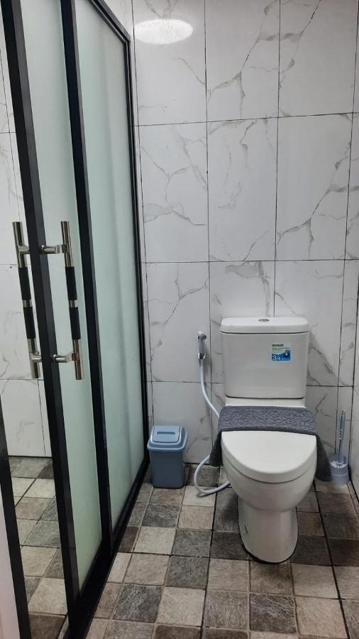 Happy Beach Jomtien Guesthouse Екстериор снимка