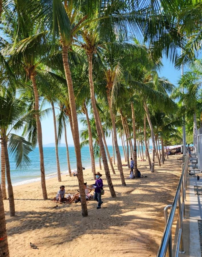 Happy Beach Jomtien Guesthouse Екстериор снимка