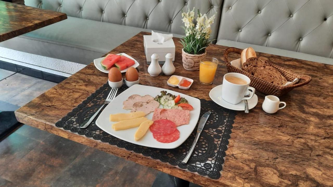 Happy Beach Jomtien Guesthouse Екстериор снимка