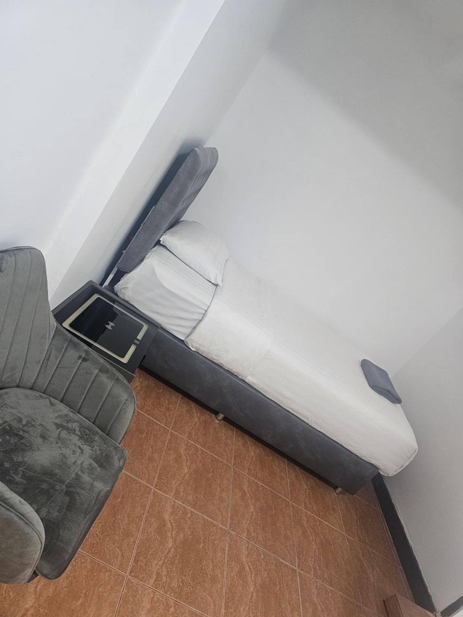 Happy Beach Jomtien Guesthouse Екстериор снимка