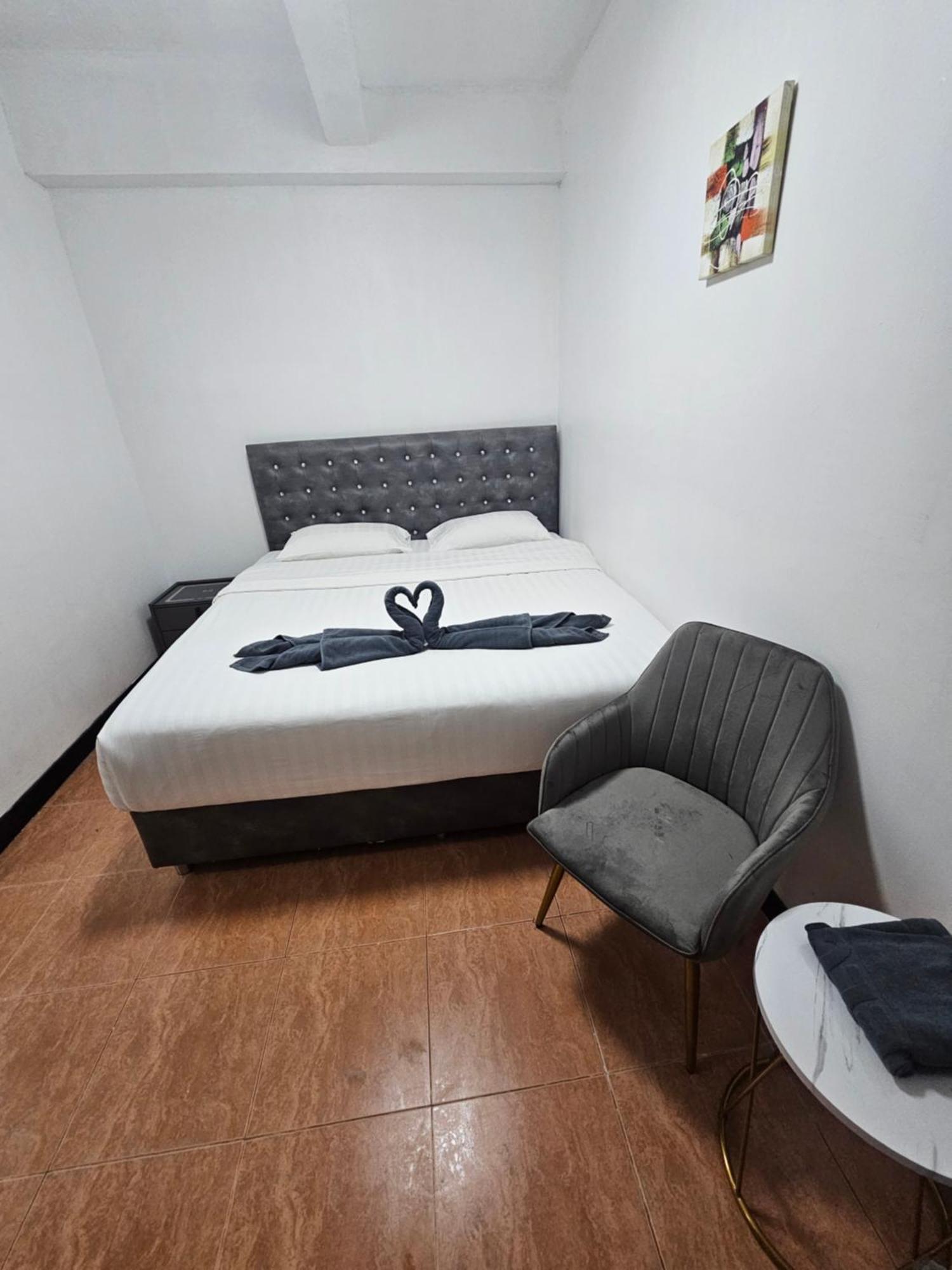 Happy Beach Jomtien Guesthouse Екстериор снимка