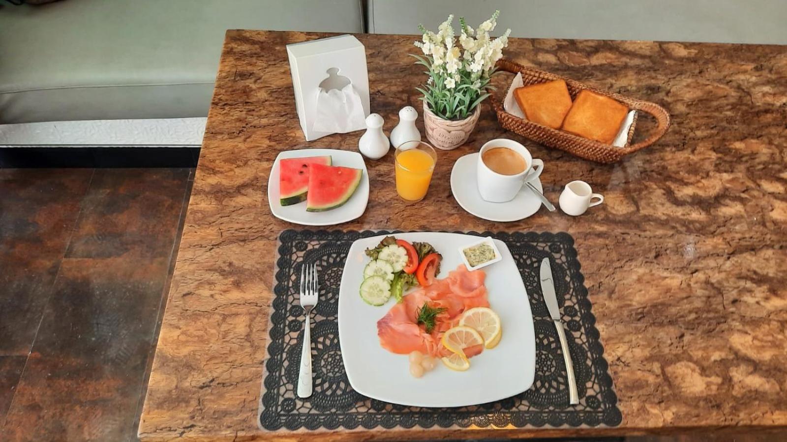 Happy Beach Jomtien Guesthouse Екстериор снимка